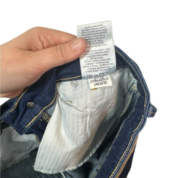 Dear John | High Rise Ankle Flare Distressed Jeans | Dark Wash | Size 29 - Picture 9 of 9